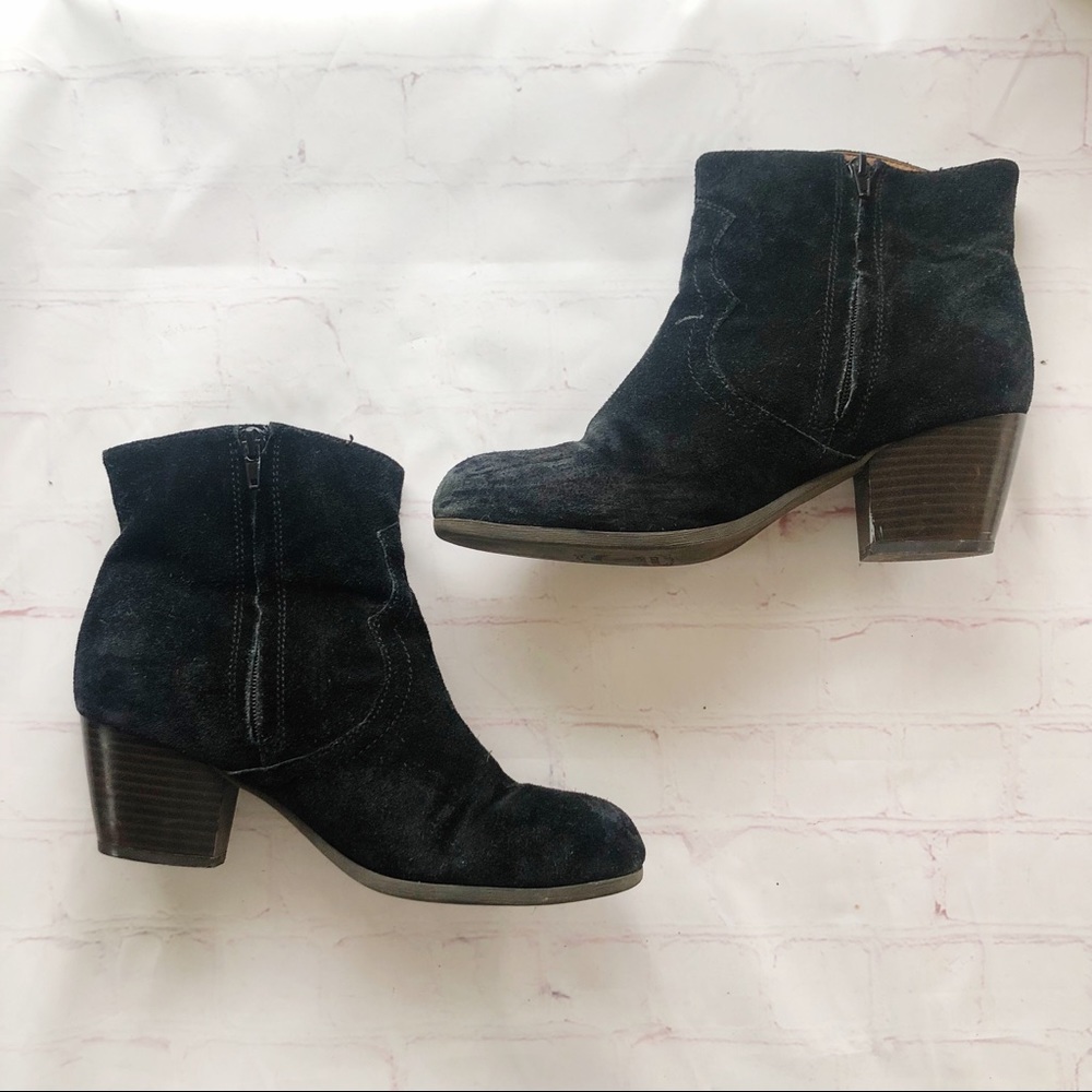 [Lucky Brand] black suede ankle booties